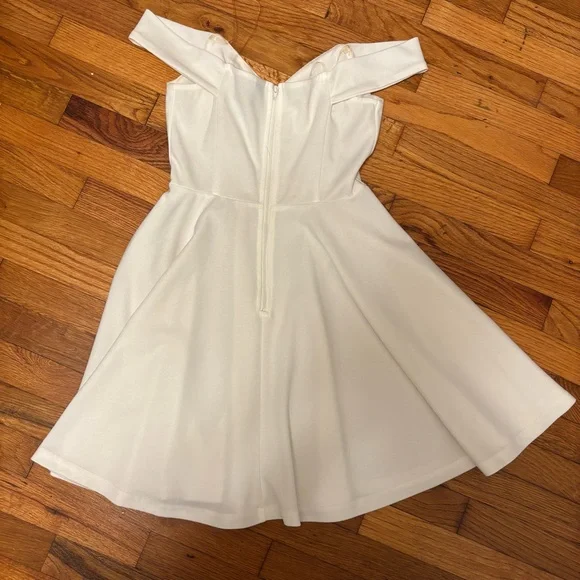 Windsor Off-Shoulder White Dress - Picture 2 of 3